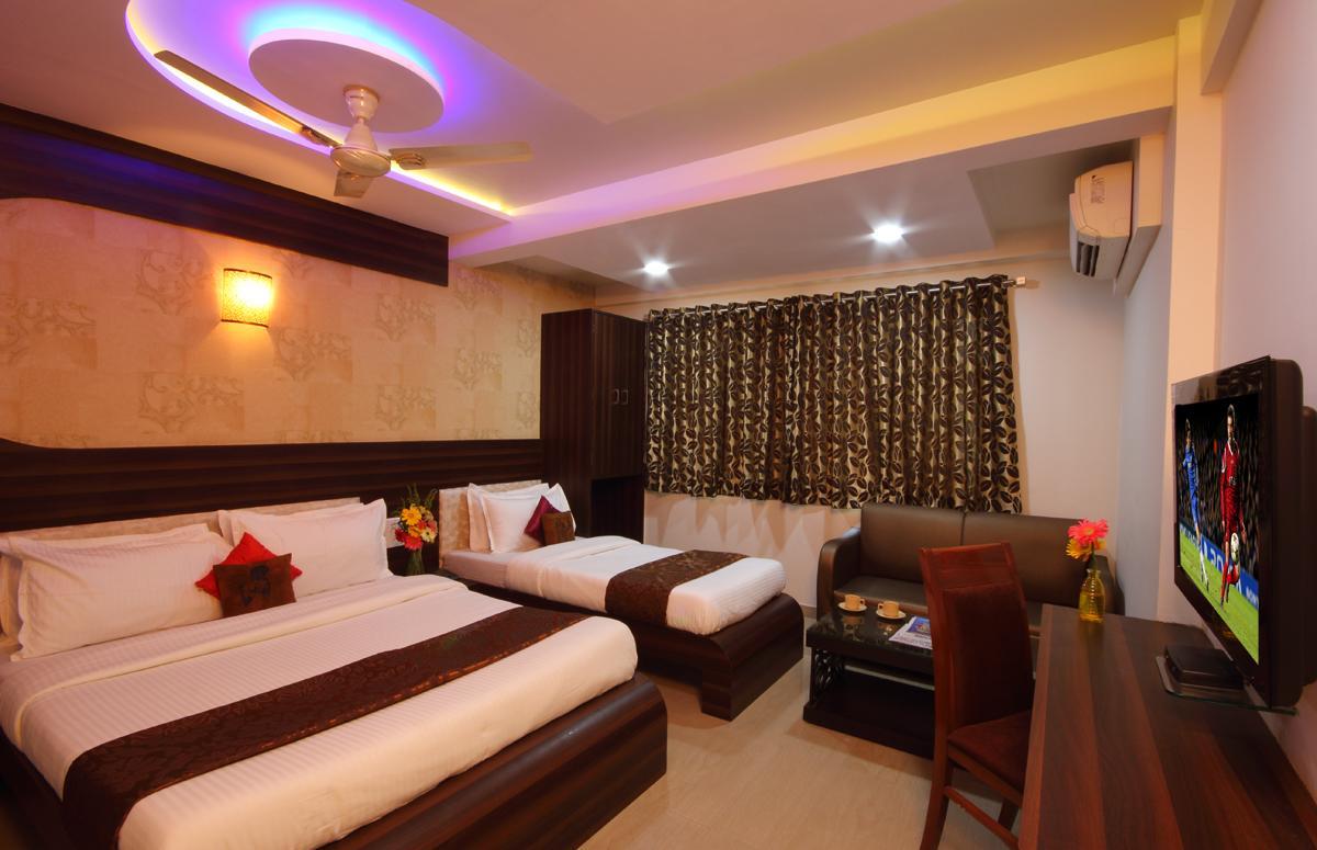 ת'יין Hotel Railway Inn מראה חיצוני תמונה