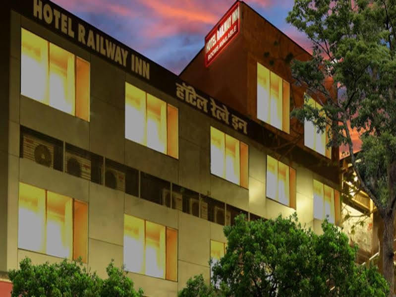 ת'יין Hotel Railway Inn מראה חיצוני תמונה